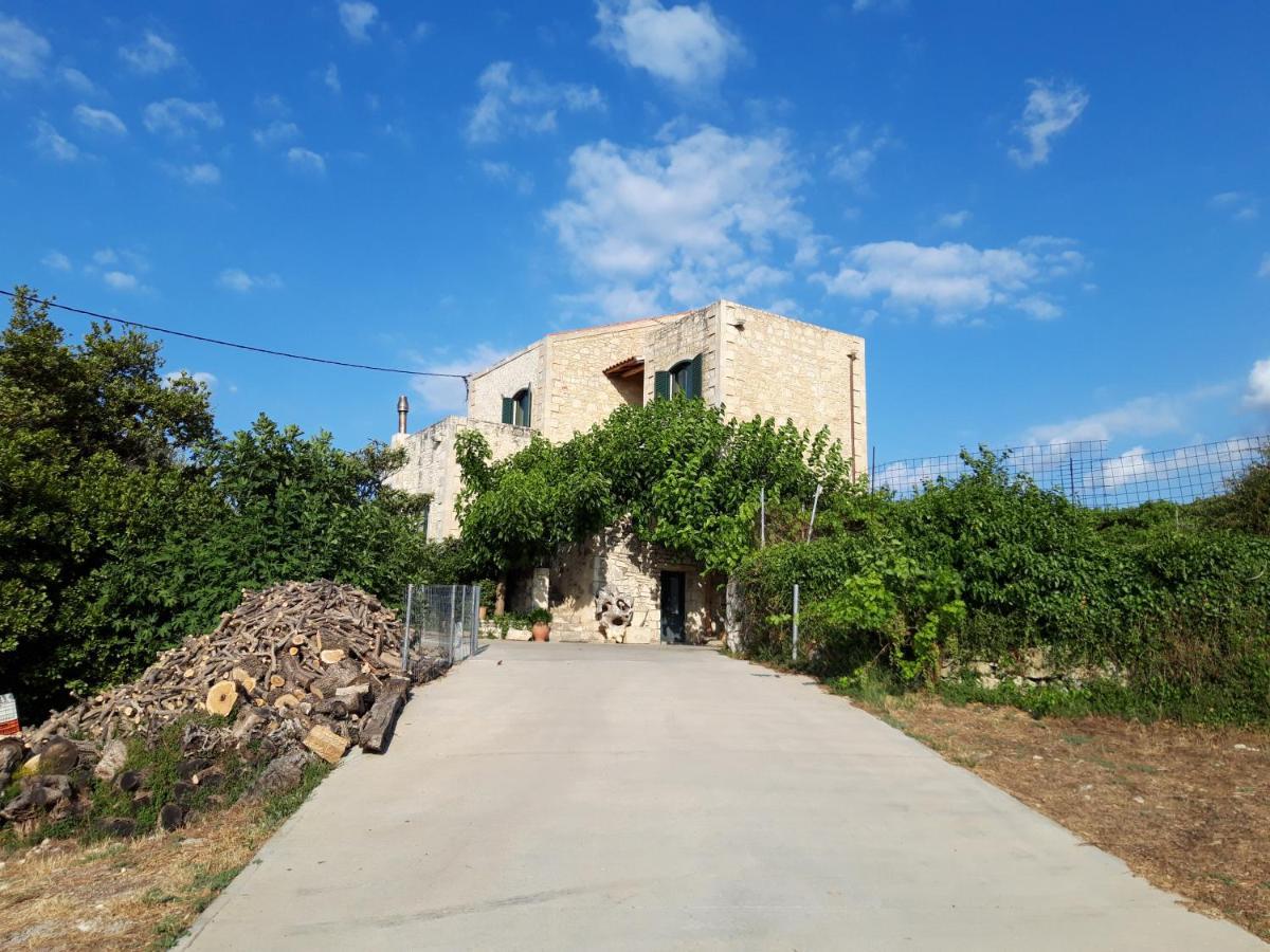 Villa Aloni Margarítai 외부 사진